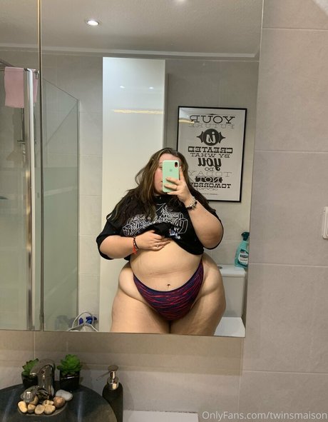 twinsmaison model free pic