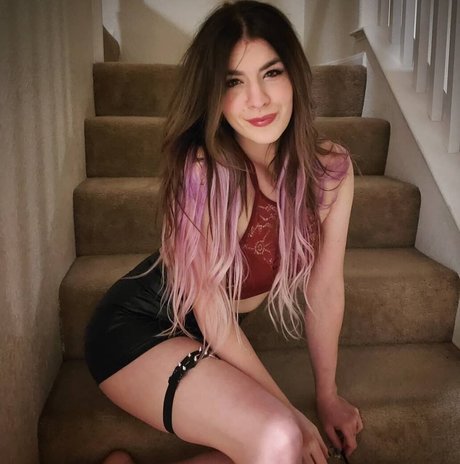 Kat Gunn star sexy images