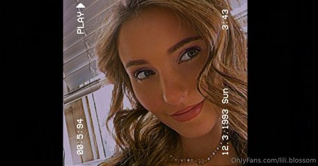 lili blossom pornstar hot photo