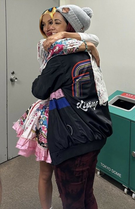 Bayley model perfect photo