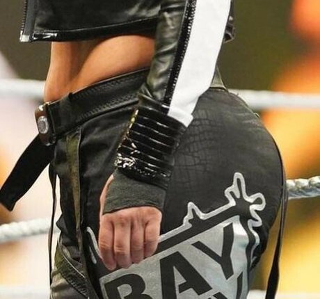 Bayley perfect star pics