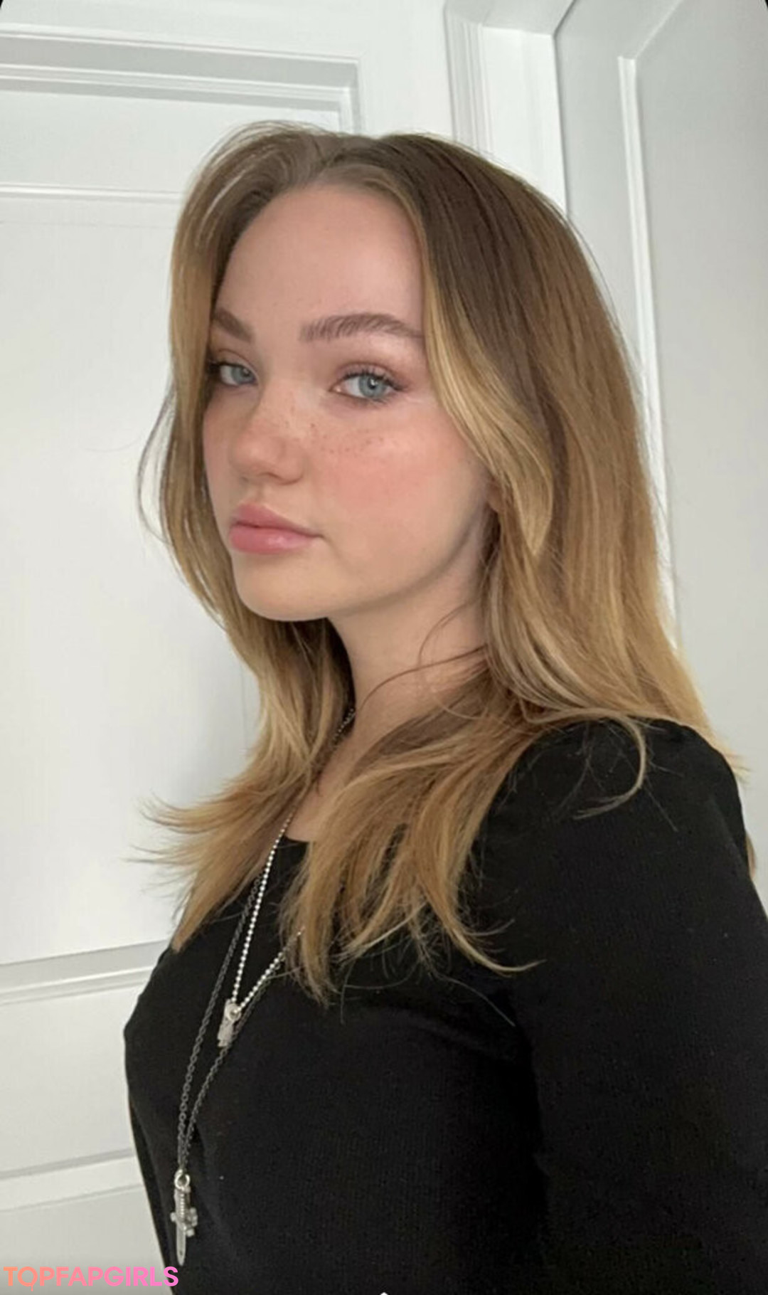 curvy teen onlyfans exclusive pic