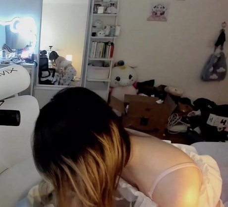 squirting pussy onlyfans hot naked img