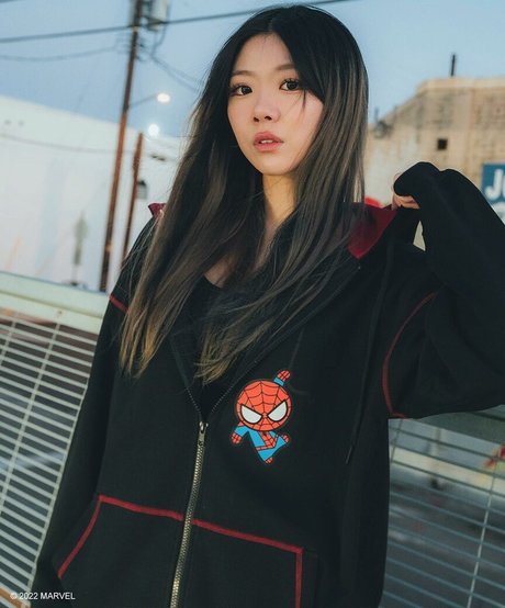 igumdrop naked actress gallery