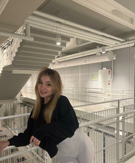 Alyona Bobrova nude pornstar photo