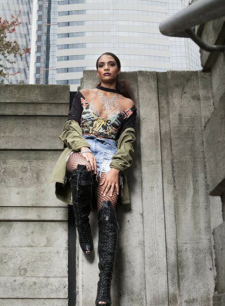 Sydeon pornstar sexy pictures