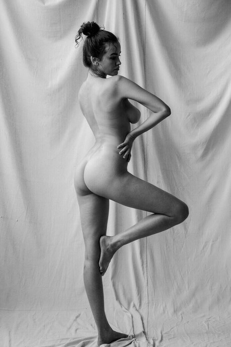 Sarah Stephens star nudes archive