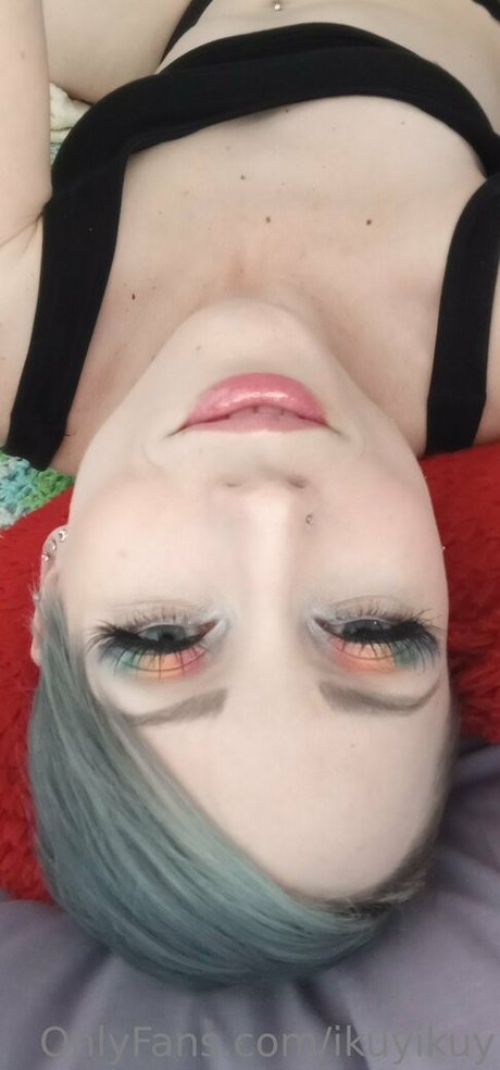 asian feet onlyfans top picture