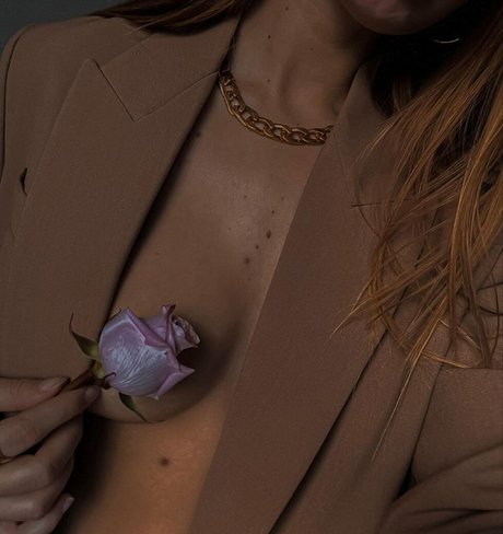 blonde pawg onlyfans naked img