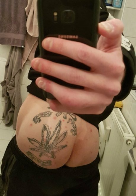 meryonlyfackfree model high quality photo