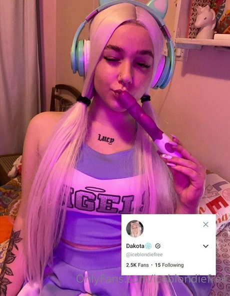 cosplayfoxyuzumaki model art image