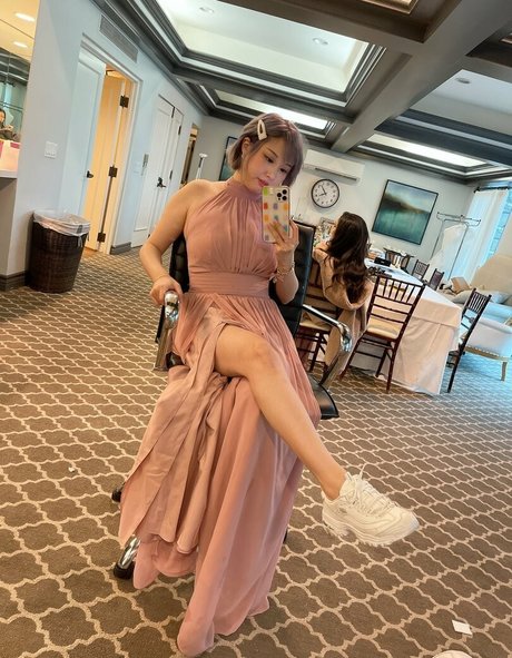 Starsmitten sexy actress pictures