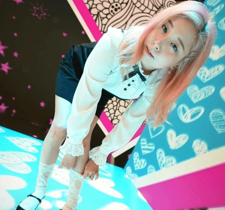 Starsmitten model pretty galleries