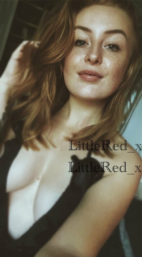 LittleRed x perfect actress photo