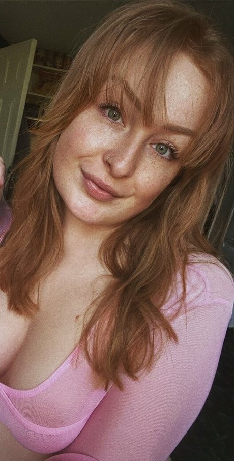 LittleRed x pornstar xxx gallery