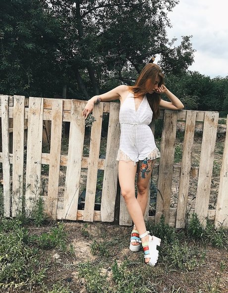 Umbird model naked galleries