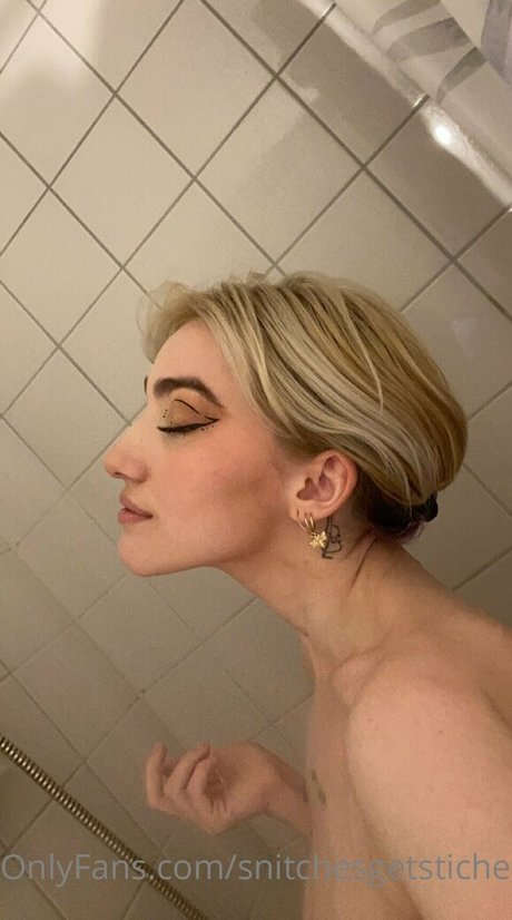 snitchesgetstiches model hot gallery