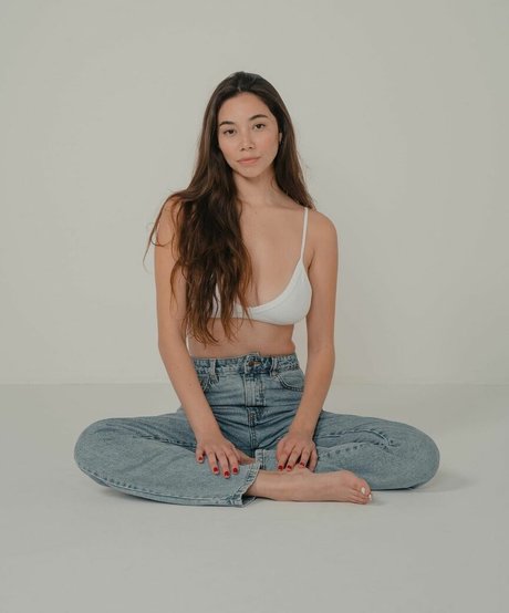 Desiree Flores xxx actress img