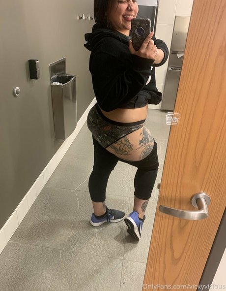 vickyvicious pornstar naked pics