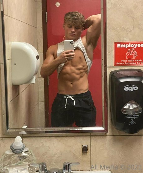 taylorsfree star xxx pictures