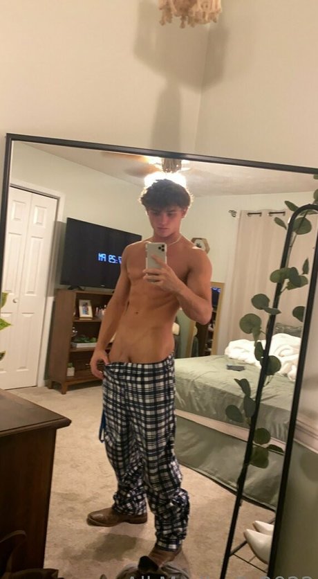 taylorsfree top star pic