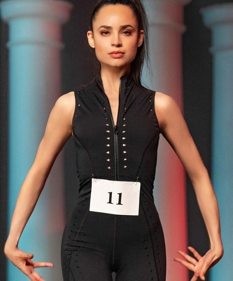 Sofia Carson xxx pornstar picture