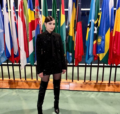 Sofia Carson model nice gallery