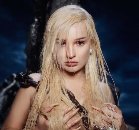 Kim Petras model art archive