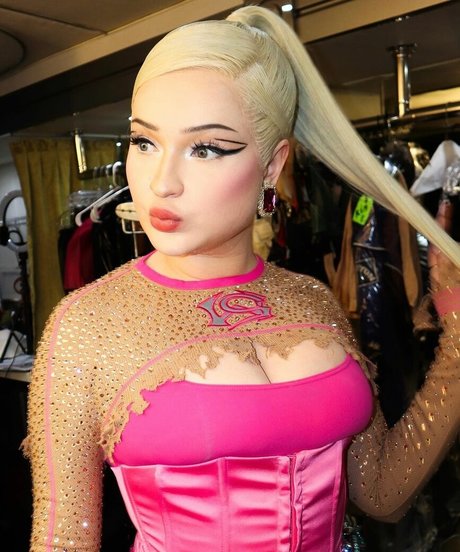 Kim Petras adult star photos