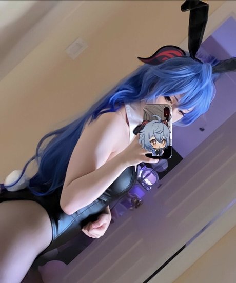 Uzileks nudes model gallery