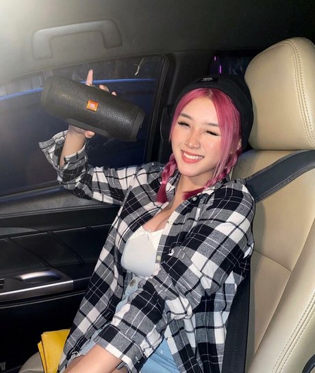 Anastasya Khosasih perfect model images