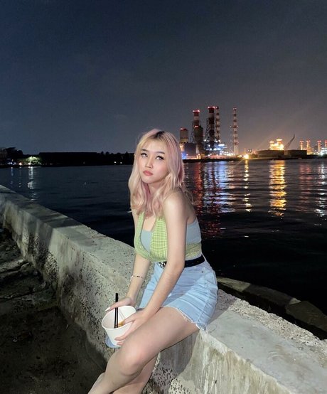 Anastasya Khosasih pornstar free img