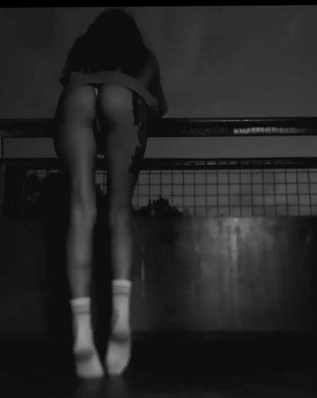 Dzsenifer Vajai model adult pictures