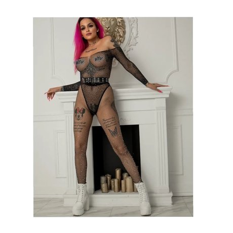 Dzsenifer Vajai hd model images