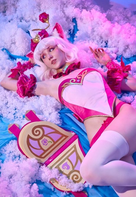 Kawaii Fox Tyan exclusive pornstar pictures