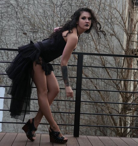 Anastasia Luna adult actress gallery