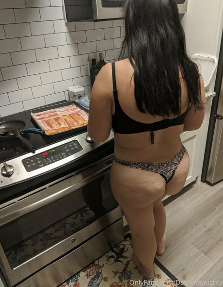 dashofnaughty beautiful actress image