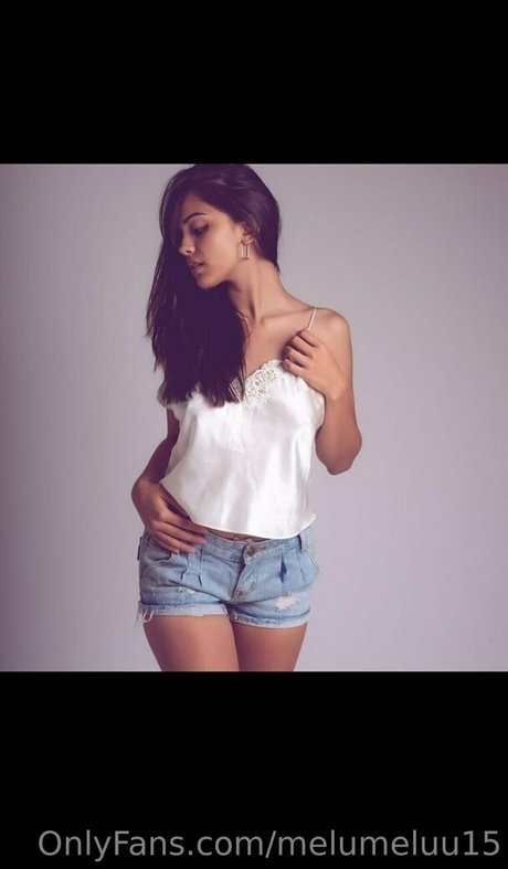melumeluu15 model naked photos