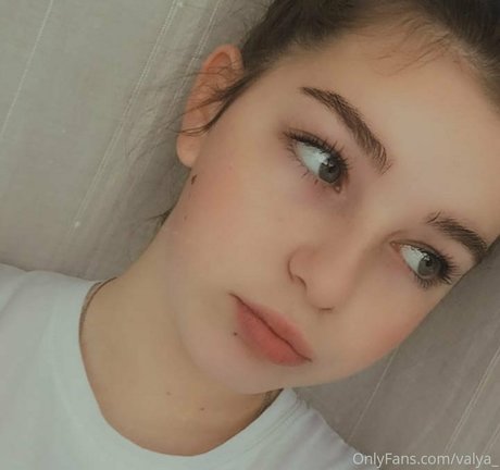 valya_ star beautiful photo