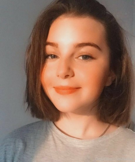 valya_ pornographic actress picture