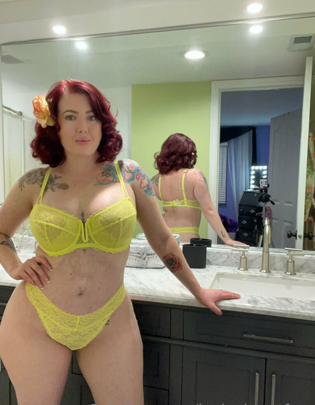 leeleezillafree Quick photo