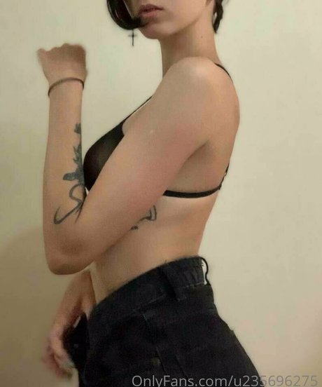 lily shine exclusive star pic