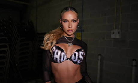 Maxxine Dupri art model picture