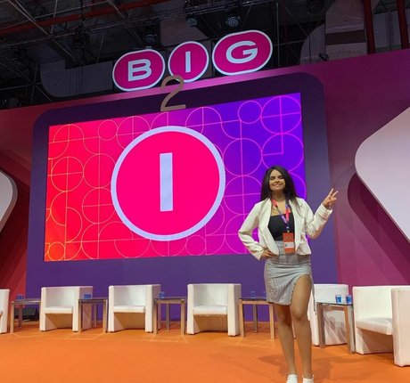 Robertinha adult model images