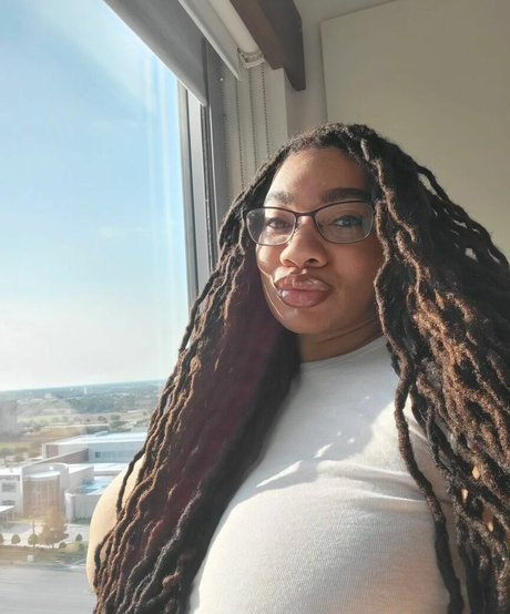 Locked Honey Princess star porn photo