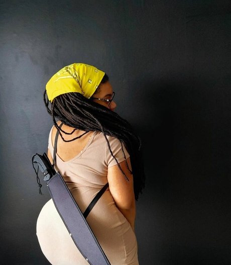 Locked Honey Princess nudes model gallery