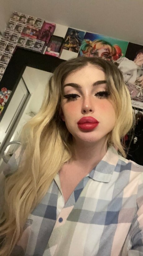 cutiepii33quinn pretty model image