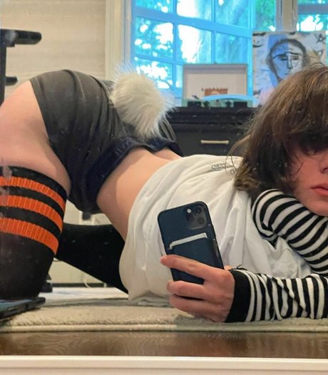 redhead skinny onlyfans art naked gallery