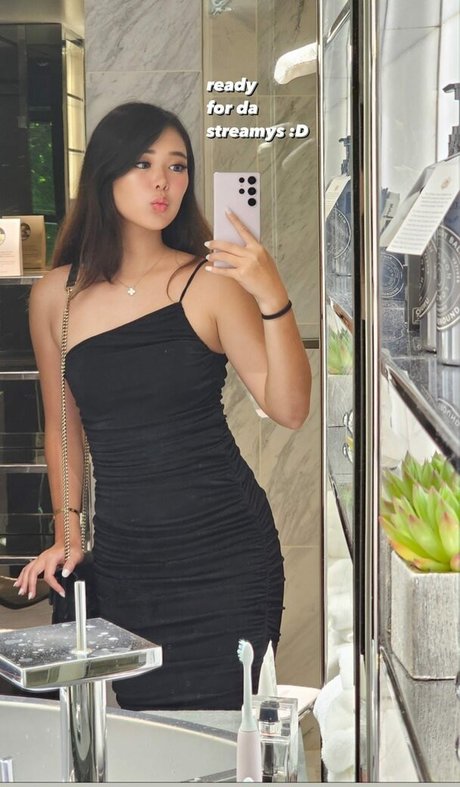 ExtraEmily pornstar hd pics