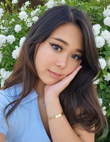 ExtraEmily star nice pic